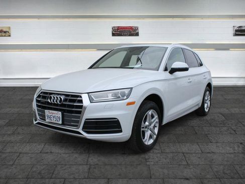 Used 2019 Audi Q5 2.0T Premium w/ Convenience Package AWD/4WD image 3
