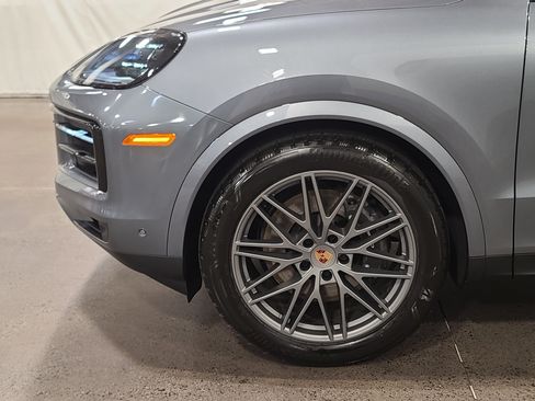 New 2026 Porsche Cayenne image 34