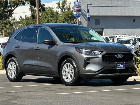 Certified 2024 Ford Escape Active FWD image 10