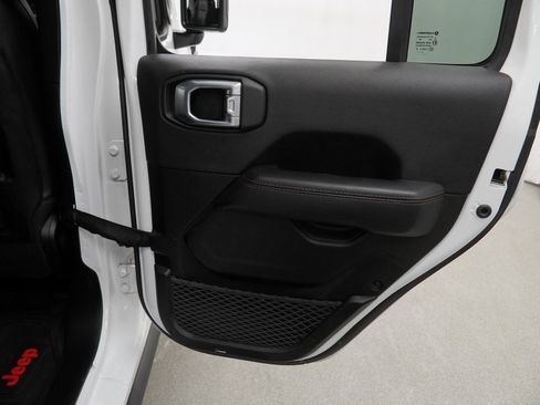 Certified 2021 Jeep Wrangler Unlimited Rubicon w/ Xtreme Recon 35" Tire Package image 47