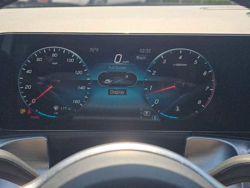 Used 2022 Mercedes-Benz GLB 250 image 25