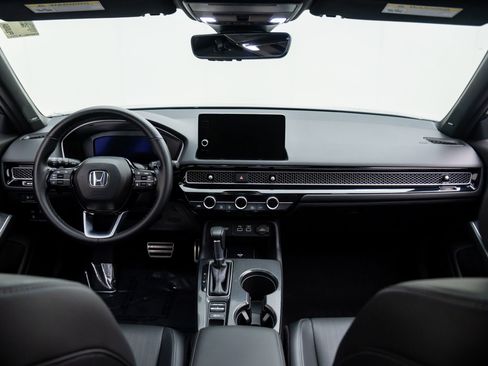 Used 2022 Honda Civic Sport Touring image 9