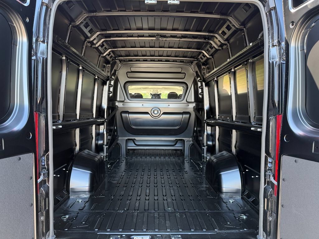 New 2026 RAM ProMaster 3500 w/ Crew Van Package FWD image 17