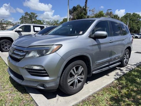 Used 2016 Honda Pilot EX image 1