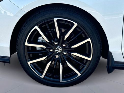 Certified 2023 Honda Accord Touring image 11