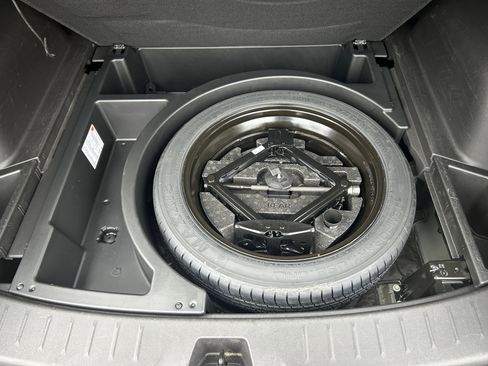 Used 2025 Chevrolet Blazer LT image 33