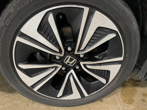 Used 2017 Honda Civic EX-T image 26