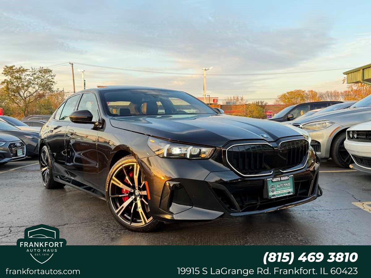 Used 2024 BMW 540i xDrive w/ Premium Package AWD/4WD image 1