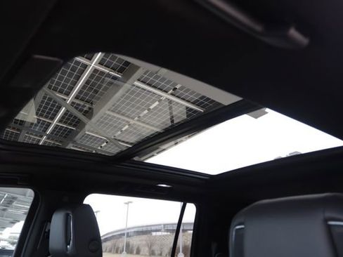 Used 2022 Cadillac Escalade ESV Premium Luxury w/ Performance Package image 27