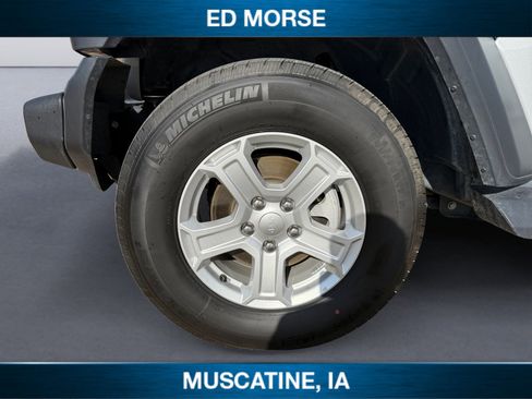 Used 2023 Jeep Wrangler Sport S image 14