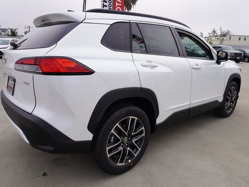 Used 2026 Toyota Corolla Cross XLE image 4