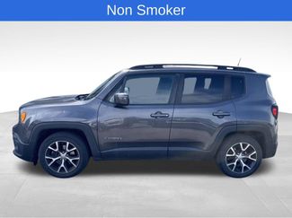Used 2018 Jeep Renegade Latitude FWD video 2