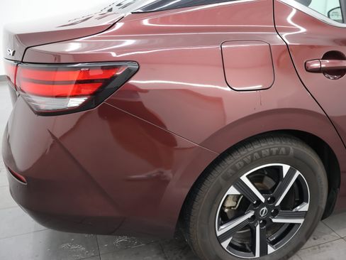 Used 2024 Nissan Sentra SV FWD image 25