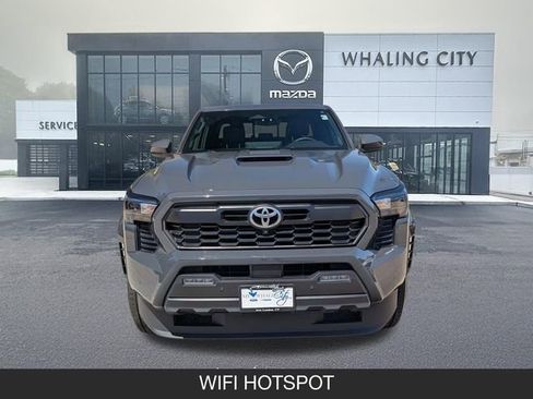 Used 2024 Toyota Tacoma TRD Sport w/ TRD Sport Premium Package AWD/4WD image 2