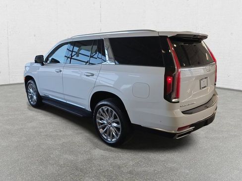 Certified 2022 Cadillac Escalade Premium Luxury image 7