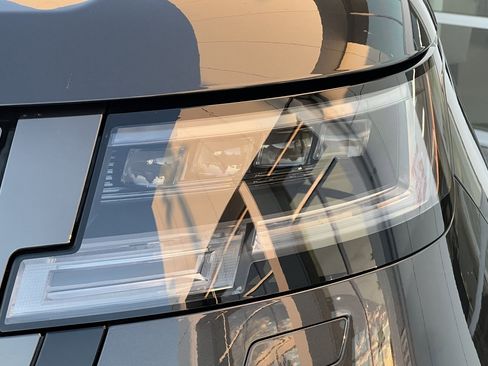 Used 2023 Land Rover Range Rover Long Wheelbase Autobiography image 51