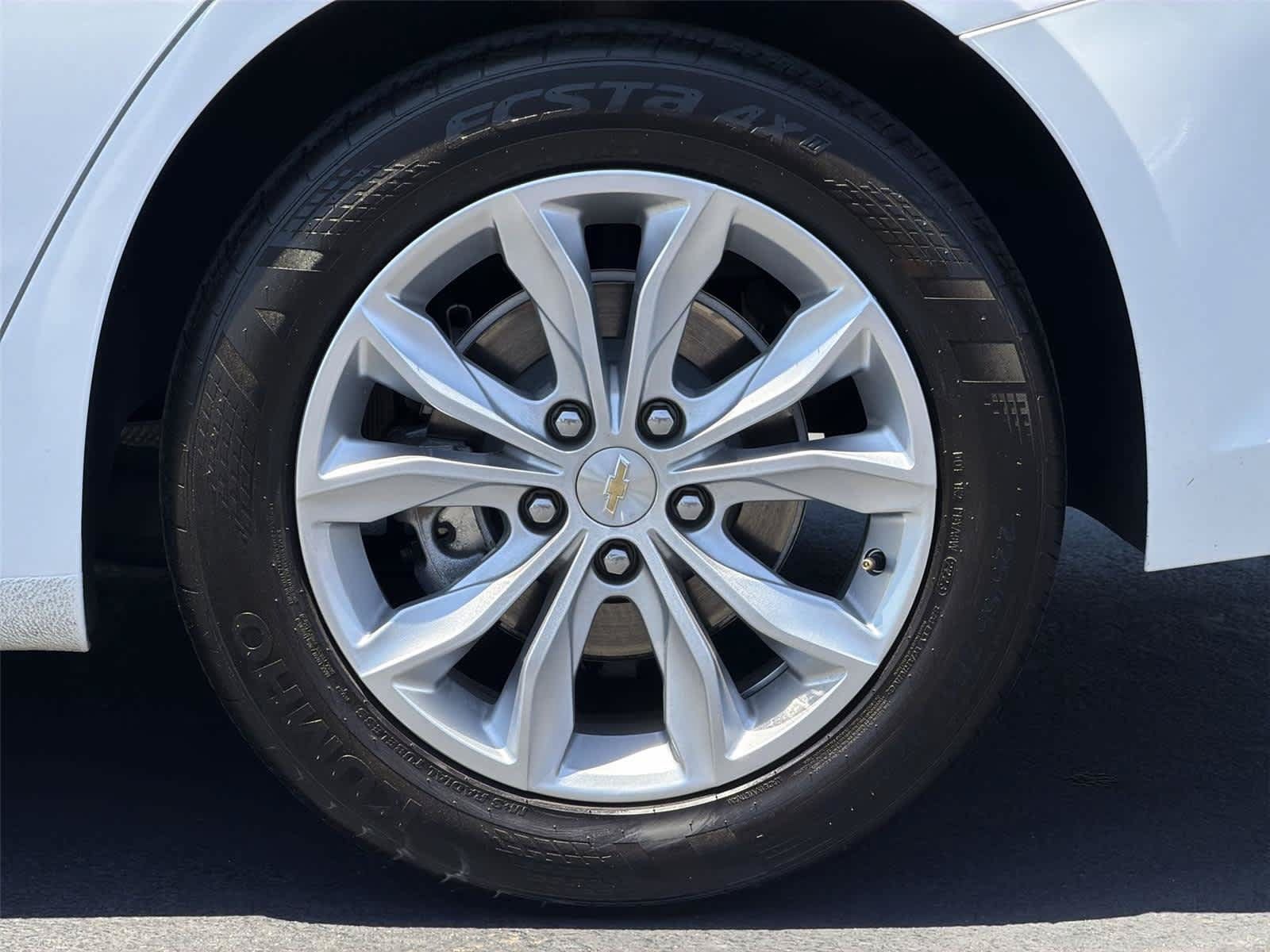 Used 2024 Chevrolet Malibu LT FWD image 9