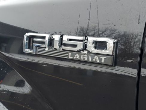 Used 2015 Ford F150 Lariat w/ Equipment Group 502A Luxury image 6