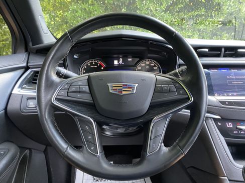 Used 2021 Cadillac XT5 Premium Luxury FWD image 18