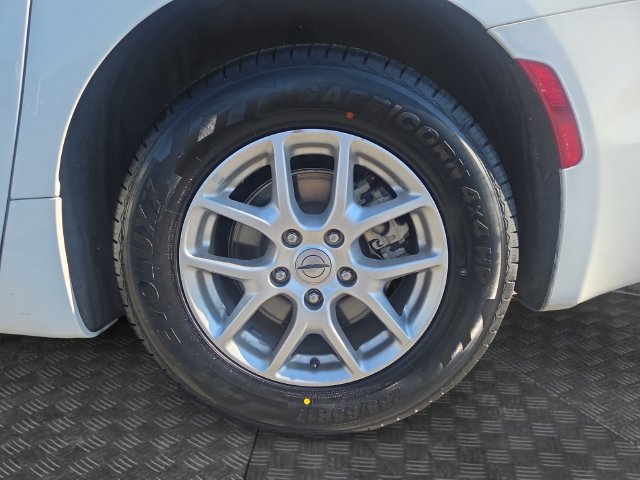 Used 2024 Chrysler Pacifica Touring-L FWD image 34