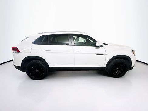 Used 2022 Volkswagen Atlas Cross Sport SE FWD image 10