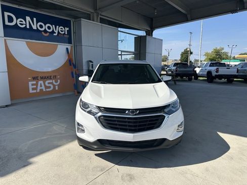 Used 2019 Chevrolet Equinox LT image 2