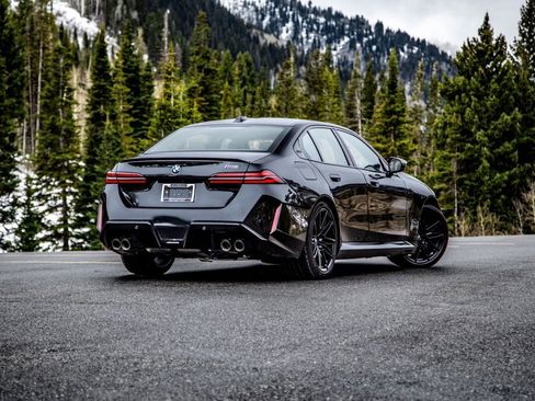 New 2026 BMW M5 w/ Carbon Package AWD/4WD image 7