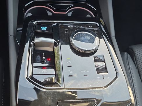 New 2027 BMW i5 eDrive40 w/ M Sport Package RWD image 26