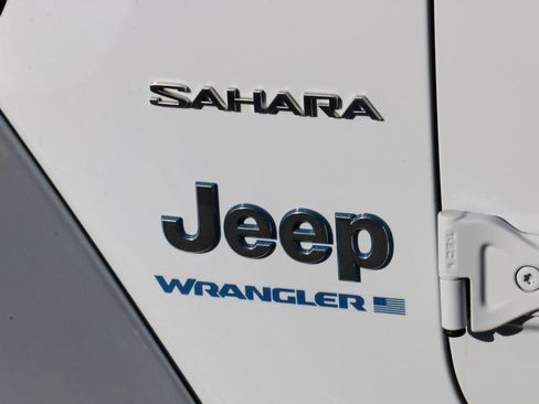 Used 2023 Jeep Wrangler Unlimited Sahara w/ Cold Weather Group image 9