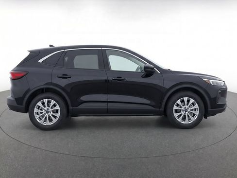 Used 2023 Ford Escape Active w/ Tech Pack #1 AWD/4WD image 8