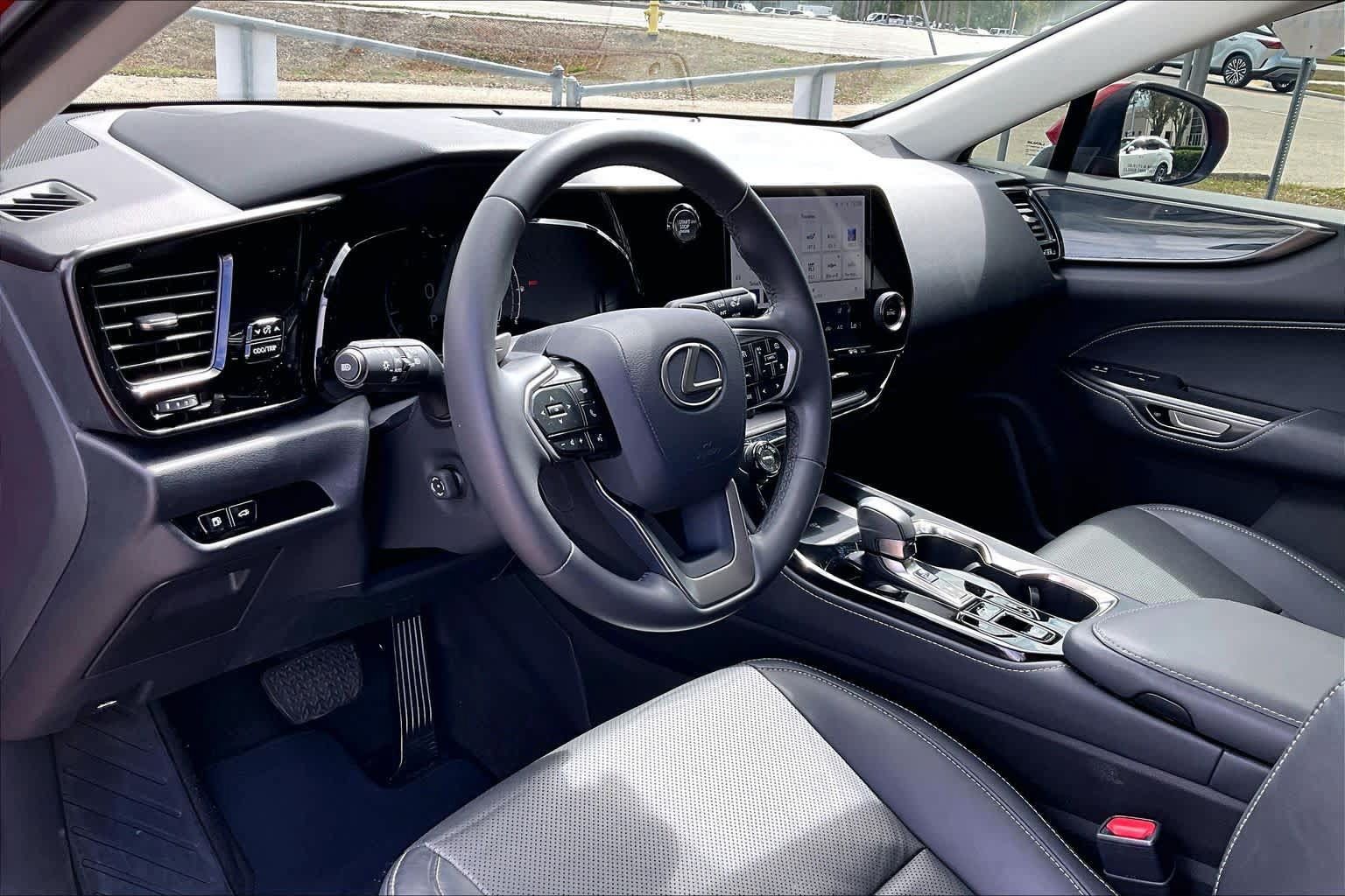 Used 2023 Lexus NX 250 FWD image 21