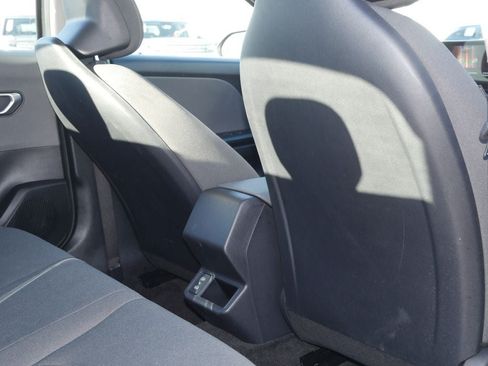 Used 2025 Kia K4 FWD image 23