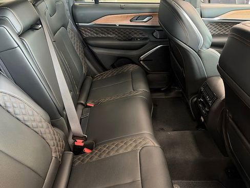 New 2026 Jeep Grand Cherokee Summit AWD/4WD image 13