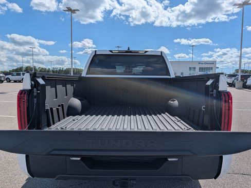 Used 2024 Toyota Tundra SR5 w/ SR5 Convenience Package AWD/4WD image 18
