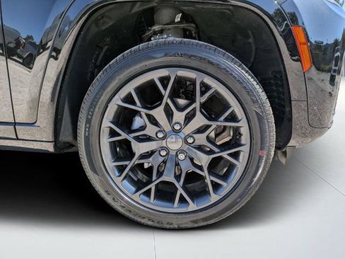 New 2026 Jeep Grand Cherokee Summit w/ Obsidian Package AWD/4WD image 10