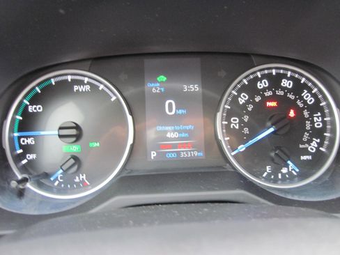 Used 2022 Toyota RAV4 LE image 13