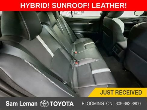 Used 2025 Toyota Camry SE image 27
