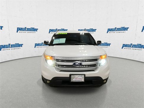Used 2014 Ford Explorer XLT w/ Equipment Group 202A image 4