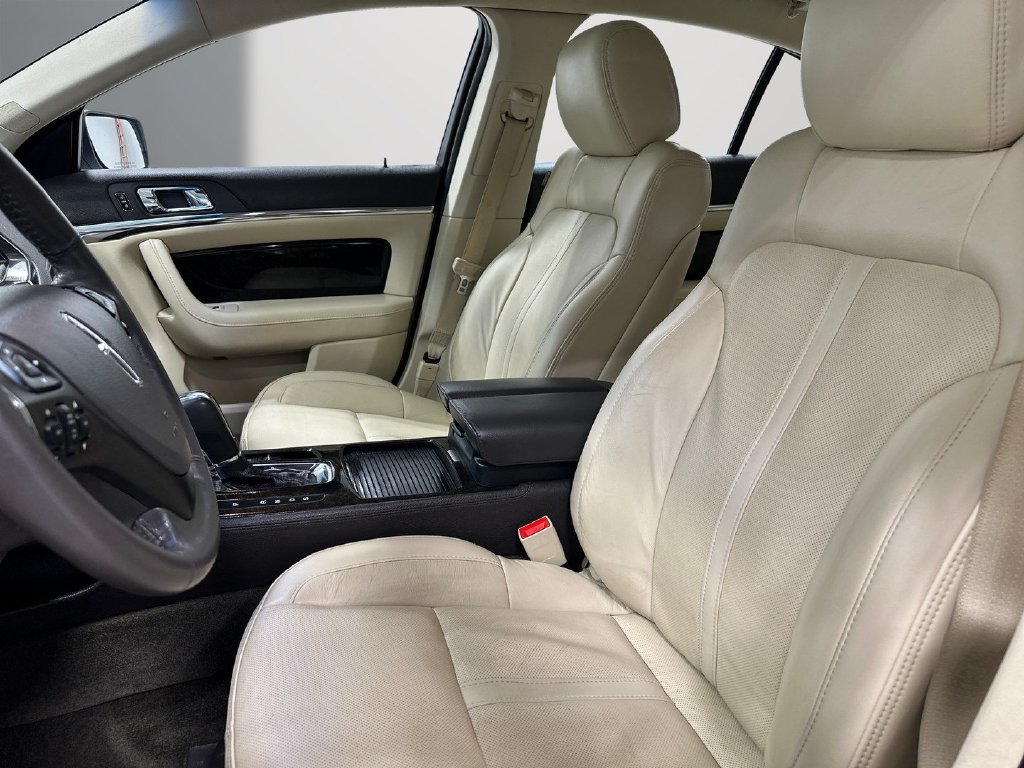 Used 2014 Lincoln MKS w/ Equipment Group 101A FWD image 14