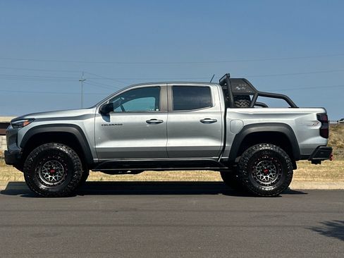 Used 2024 Chevrolet Colorado ZR2 w/ ZR2 Bison Edition AWD/4WD image 6