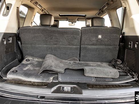 Used 2019 Nissan Armada Platinum w/ Captain's Chairs Package image 17