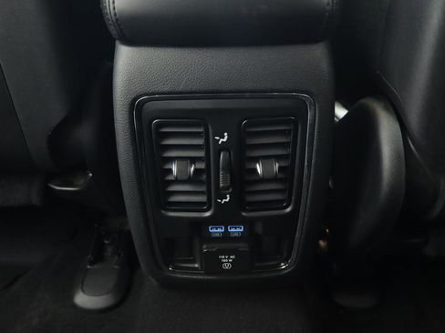 Used 2021 Jeep Grand Cherokee Limited image 25