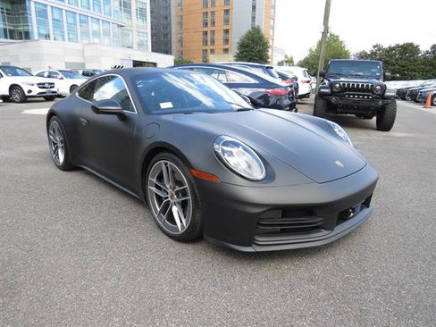 Used 2025 Porsche 911 Carrera RWD image 5