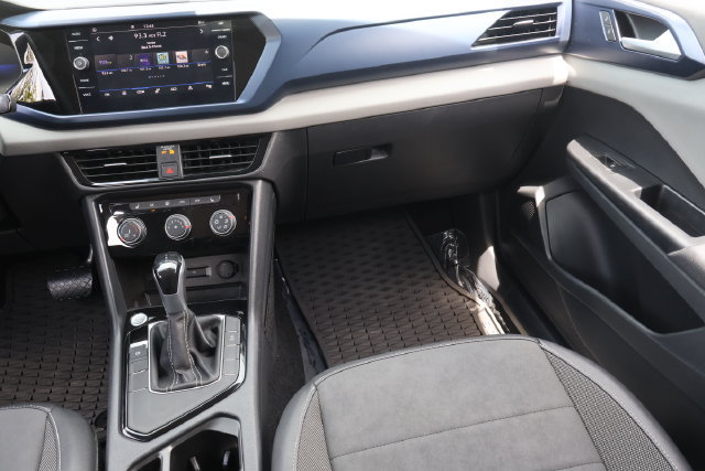 Certified 2023 Volkswagen Taos SE FWD image 16