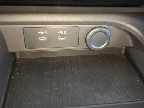 New 2026 Nissan Sentra SV w/ SV Convenience Package FWD image 5