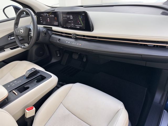 Used 2024 Nissan Ariya FWD image 32