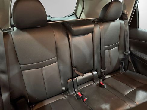 Used 2020 Nissan Rogue S image 18