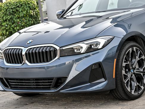 Used 2025 BMW 330i xDrive Sedan AWD/4WD image 11