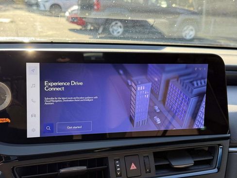 Used 2024 Lexus ES 300h w/ Premium Package image 10