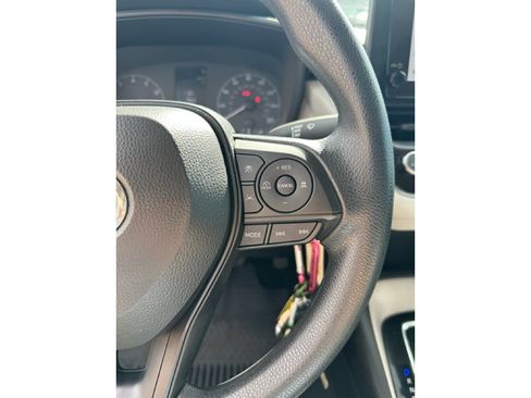 Used 2024 Toyota Corolla LE image 18